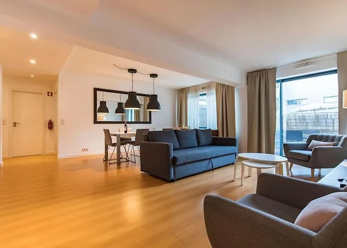 Apartment Downtown 2-bedroom W/terrace *
