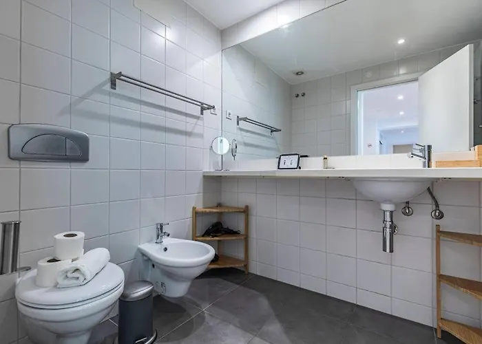 Downtown 2-bedroom W/terrace Apartment Lisbon