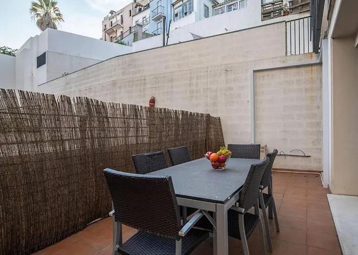 Downtown 2-bedroom W/terrace Apartment Lisbon