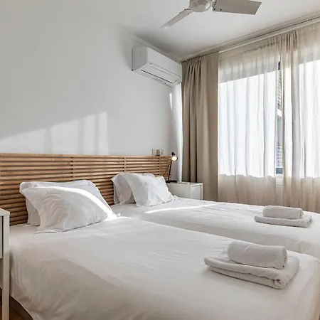 Downtown 2-bedroom W/terrace Lisbona