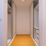 Downtown 2-bedroom W/terrace Lägenhet *